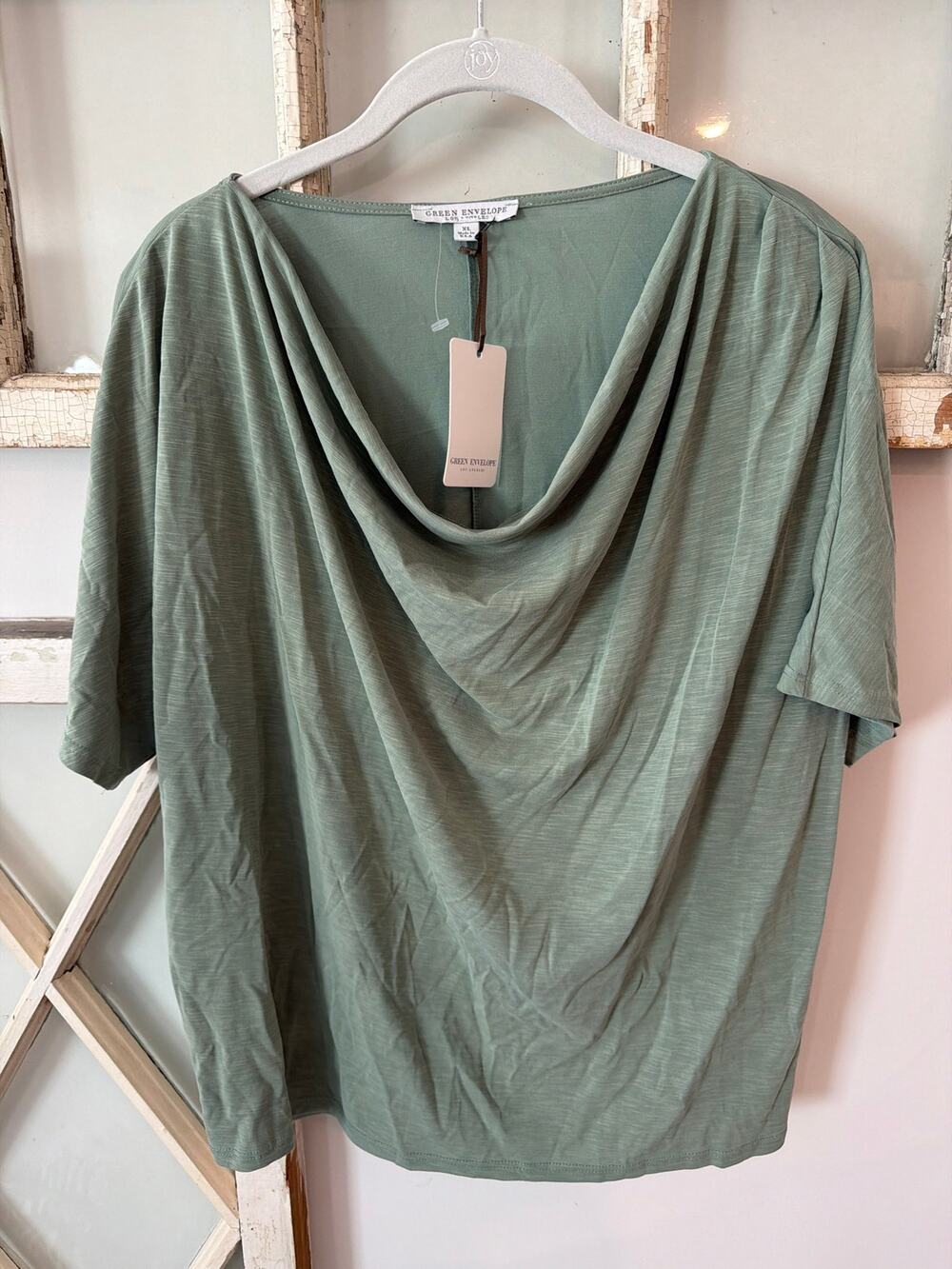 NWT Green Envelope size XL light green short sleeve top